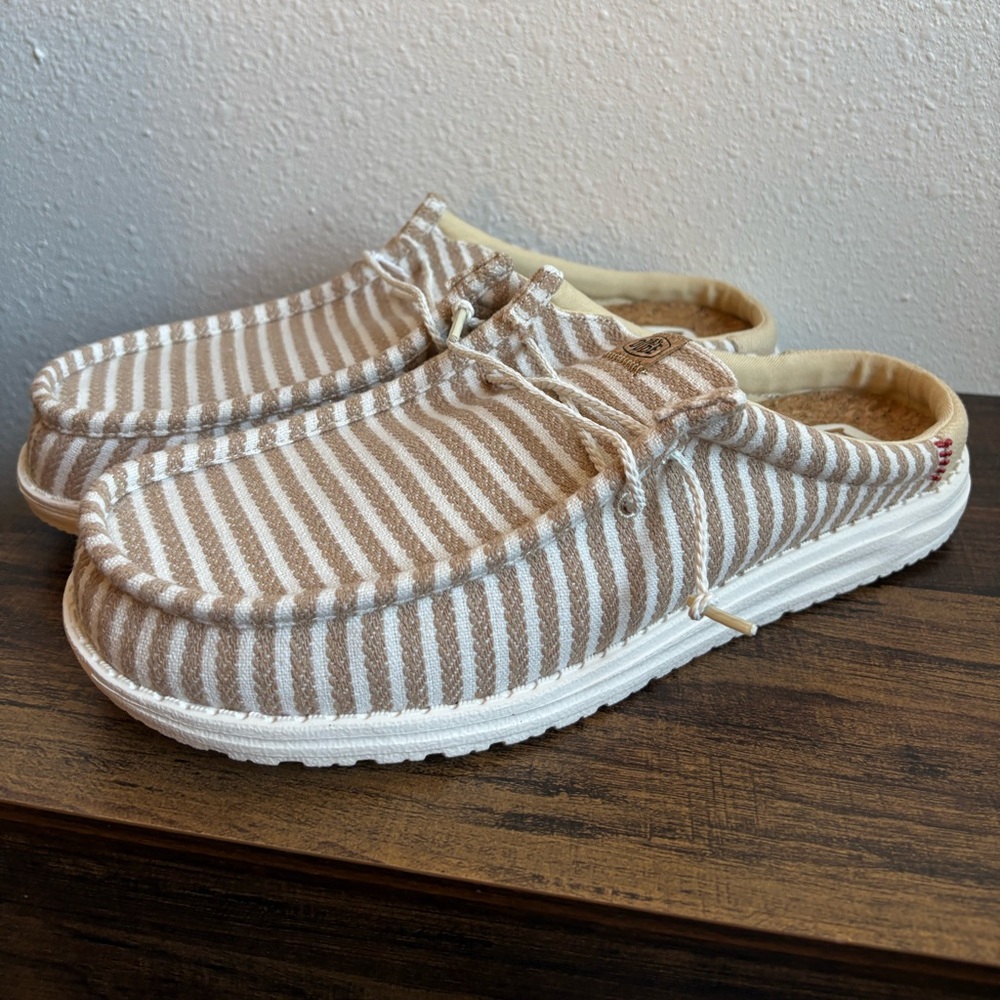 Hey Dude Men’s Wally Slip Resort Loafers